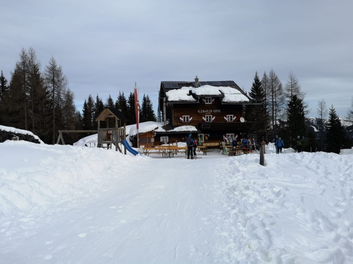 Einkehr in der Kleinarler Hütte