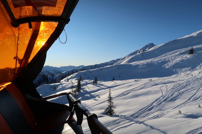 Star Jet 3 im Snow Space Salzburg (Flachau) mit Blick auf das Grießenkareck
